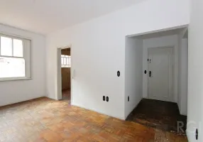 Foto 1 de Apartamento com 2 Quartos à venda, 55m² em Rio Branco, Porto Alegre