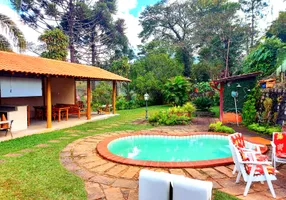 Foto 1 de Casa com 4 Quartos para venda ou aluguel, 2600m² em Itaipava, Petrópolis