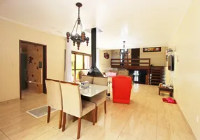 Foto 1 de Casa com 3 Quartos à venda, 246m² em Vila João Pessoa, Porto Alegre