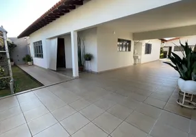 Foto 1 de Casa com 3 Quartos à venda, 297m² em Jardim Shangri La A, Londrina