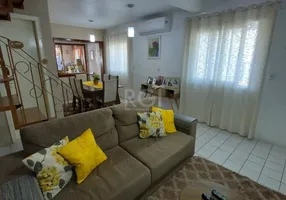 Foto 1 de Casa com 4 Quartos à venda, 66m² em Hípica, Porto Alegre