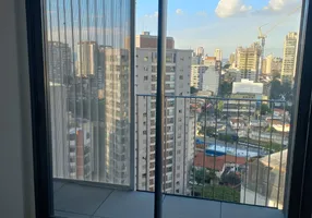 Foto 1 de Apartamento com 1 Quarto para alugar, 38m² em Jardim Das Bandeiras, São Paulo