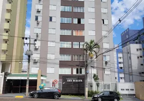 Foto 1 de Apartamento com 2 Quartos para alugar, 75m² em Vila Cleópatra, Maringá