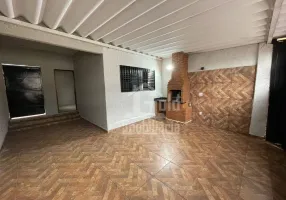 Foto 1 de Casa com 4 Quartos para alugar, 104m² em Sumarezinho, Ribeirão Preto