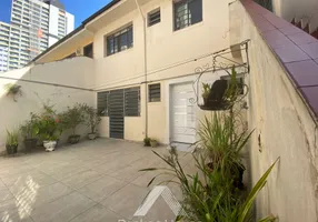 Foto 1 de Casa com 3 Quartos à venda, 210m² em Chácara Santo Antônio, São Paulo