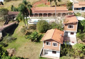 Foto 1 de Fazenda/Sítio com 6 Quartos à venda, 700m² em Centro, Pinhalzinho