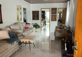 Foto 1 de Casa com 3 Quartos à venda, 190m² em Setor Novo Horizonte, Goiânia