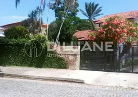 Foto 1 de Casa com 3 Quartos à venda, 350m² em Itaipu, Niterói