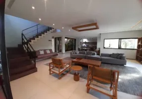 Foto 1 de Casa com 4 Quartos à venda, 210m² em , Ubatuba
