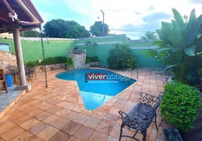 Foto 1 de Casa com 4 Quartos para venda ou aluguel, 141m² em Vila Loanda, Atibaia
