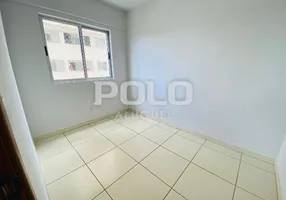 Foto 1 de Apartamento com 3 Quartos para alugar, 73m² em Cândida de Moraes, Goiânia