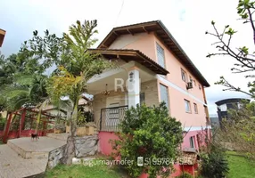 Foto 1 de Casa com 3 Quartos à venda, 497m² em Teresópolis, Porto Alegre