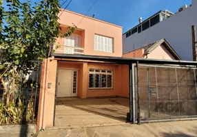Foto 1 de Casa com 4 Quartos para alugar, 239m² em Floresta, Porto Alegre