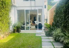 Foto 1 de Casa com 3 Quartos à venda, 181m² em Jardim Europa, São Paulo