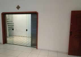Foto 1 de Casa com 3 Quartos para alugar, 145m² em Parque Casa de Pedra, São Paulo