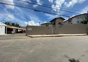 Foto 1 de Apartamento com 2 Quartos para alugar, 50m² em Itaperi, Fortaleza