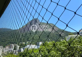 Foto 1 de Apartamento com 4 Quartos à venda, 140m² em Lagoa, Rio de Janeiro