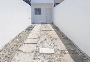 Foto 1 de Casa com 2 Quartos à venda, 70m² em Jardim Bandeirante, Maracanaú