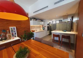 Foto 1 de Apartamento com 4 Quartos à venda, 140m² em Lagoa, Rio de Janeiro