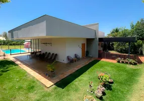 Foto 1 de Casa com 3 Quartos à venda, 243m² em Estancia Cabral, Cambé