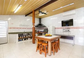 Foto 1 de Sobrado com 3 Quartos à venda, 230m² em Centro, Piraquara