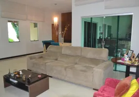 Foto 1 de Casa com 3 Quartos à venda, 211m² em Santa Mônica, Uberlândia