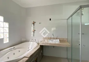 Foto 1 de Casa com 5 Quartos à venda, 385m² em Canelas, Montes Claros