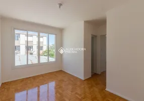 Foto 1 de Apartamento com 2 Quartos para alugar, 63m² em Navegantes, Porto Alegre