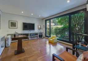 Foto 1 de Casa com 3 Quartos à venda, 627m² em Jardim Luzitânia, São Paulo