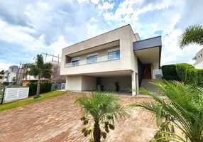 Foto 1 de Casa de Condomínio com 3 Quartos à venda, 304m² em Granja Viana, Carapicuíba