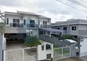 Foto 1 de Sobrado com 2 Quartos para alugar, 75m² em Forquilhas, São José
