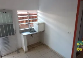 Foto 1 de Casa com 1 Quarto para alugar, 45m² em Paulicéia, São Bernardo do Campo