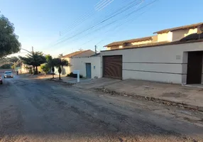 Foto 1 de Casa com 3 Quartos à venda, 200m² em Estancia Itaguai, Caldas Novas