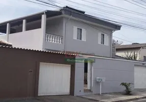 Foto 1 de Sobrado com 3 Quartos à venda, 199m² em Bairro da Cruz, Lorena