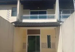 Foto 1 de Casa com 3 Quartos para alugar, 110m² em Itaperi, Fortaleza