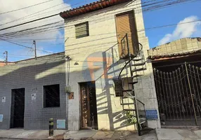 Foto 1 de Casa com 1 Quarto para alugar, 30m² em Damas, Fortaleza