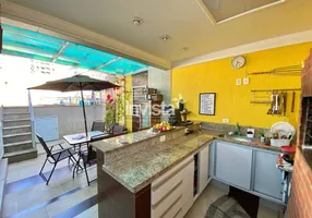Foto 1 de Casa com 3 Quartos para alugar, 277m² em Embaré, Santos