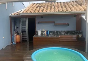 Foto 1 de Sobrado com 3 Quartos à venda, 221m² em Umuarama, Osasco