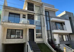 Foto 1 de Casa de Condomínio com 4 Quartos à venda, 239m² em Pinheirinho, Curitiba