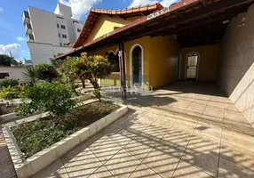 Foto 1 de Casa com 3 Quartos à venda, 200m² em Novo Eldorado, Contagem