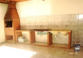 Foto 1 de Sobrado com 3 Quartos à venda, 180m² em Mantiqueira, Pindamonhangaba