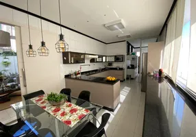 Foto 1 de Casa de Condomínio com 4 Quartos à venda, 394m² em Residencial Granville, Goiânia