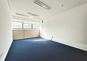 Foto 1 de Sala Comercial para alugar, 26m² em Três Figueiras, Porto Alegre