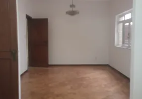 Foto 1 de Sobrado com 4 Quartos para venda ou aluguel, 230m² em Cambuci, São Paulo