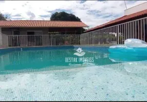 Foto 1 de Fazenda/Sítio com 3 Quartos à venda, 320m² em Jockey Camping, Uberlândia