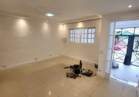 Foto 1 de Sobrado com 3 Quartos à venda, 100m² em Vila Marari, São Paulo