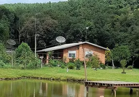 Foto 1 de Fazenda/Sítio com 3 Quartos à venda, 100m² em Vila Seca, Caxias do Sul
