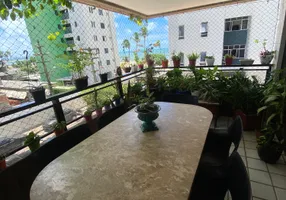 Foto 1 de Apartamento com 4 Quartos à venda, 186m² em Candeias, Jaboatão dos Guararapes