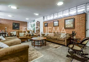 Foto 1 de Casa com 6 Quartos para venda ou aluguel, 380m² em Alto de Pinheiros, São Paulo