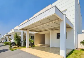 Foto 1 de Casa de Condomínio com 3 Quartos para alugar, 155m² em Ribeirão do Lipa, Cuiabá